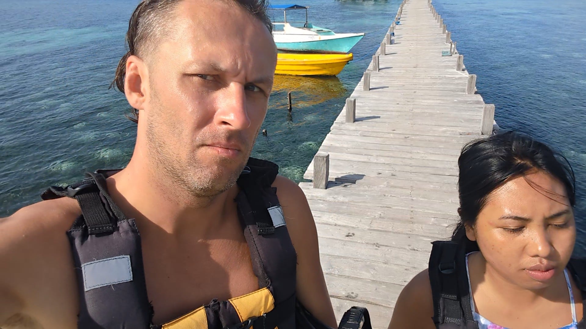 Kanawa Island, Indonesia, snorkelling and paddling 