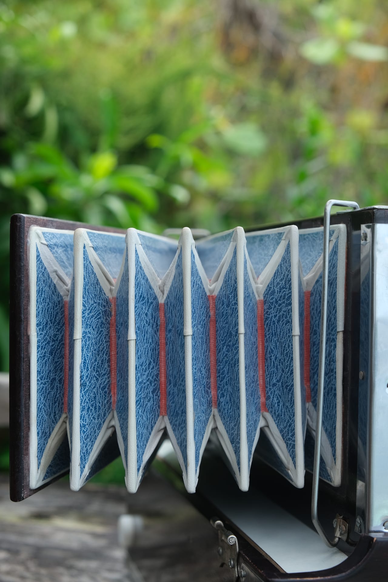 Yoga retreat in Bali, Wakatobi incorporating drone music for harmony and meditative practice