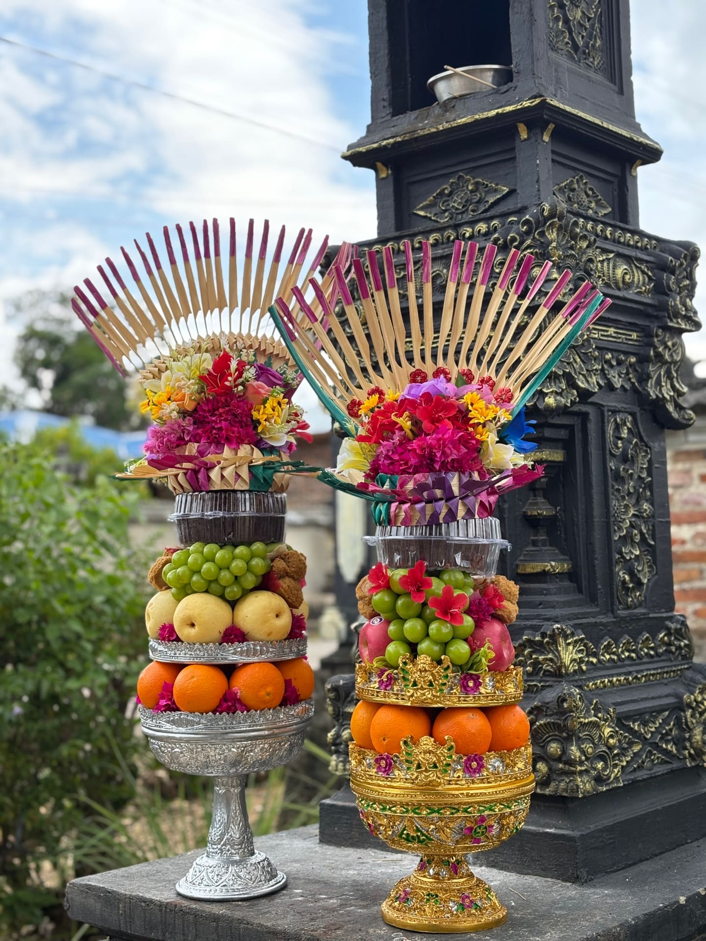 Gebogan: Balinesse Offering Fruit Tower  Kevin Winda Narayan wellness retreat