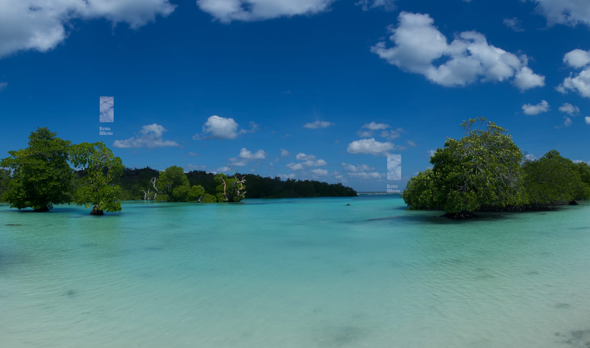 Ocean coast blue water, meditative wellness travel ultra high resolution photo download