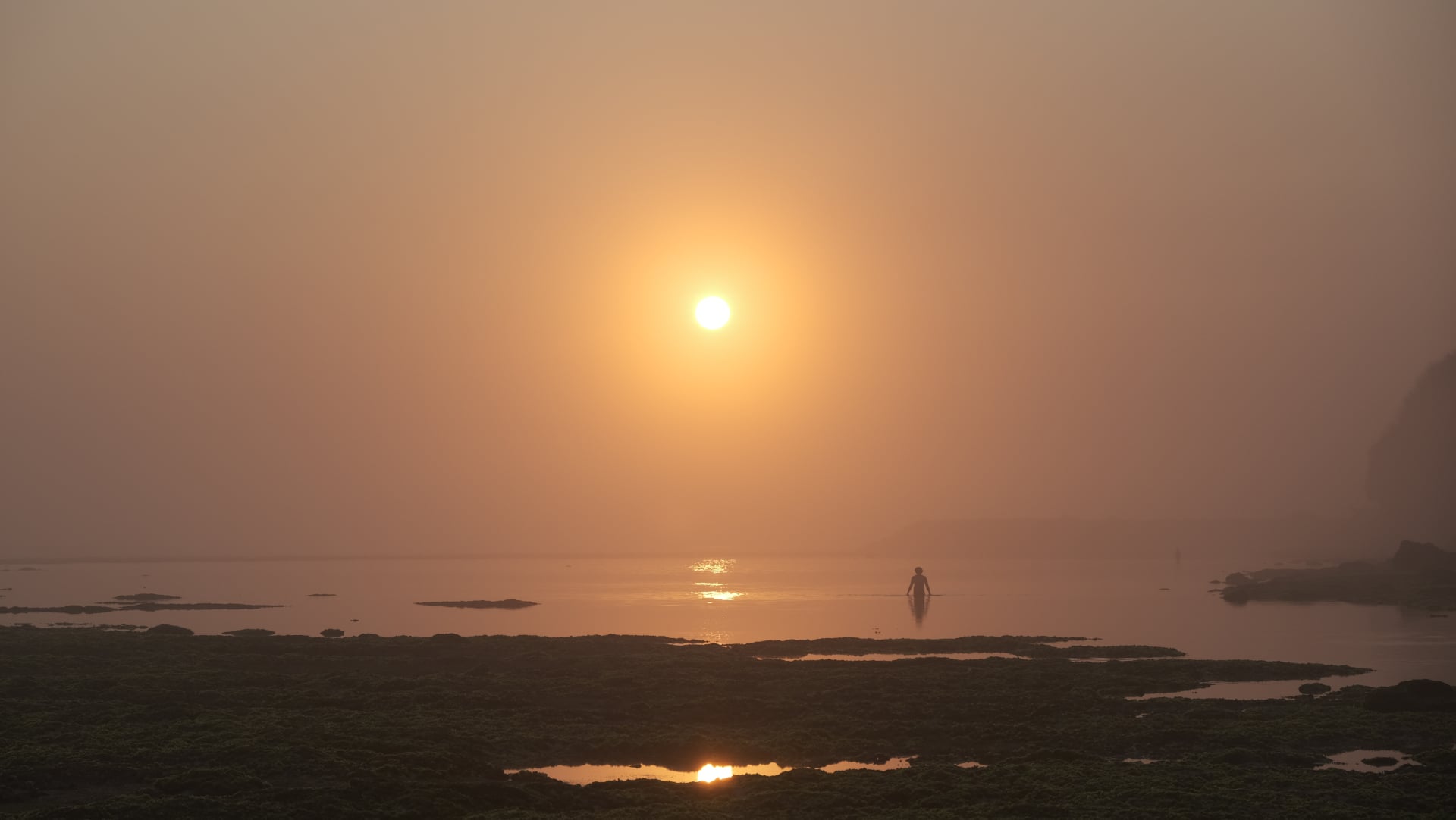 Green Bowl Beach - Hidden Gem Beach in Uluwatu Sunsets, South Bali, Indonesia